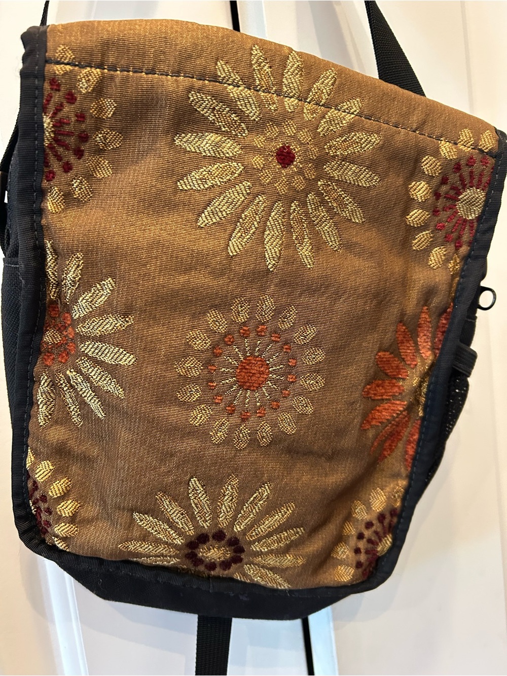 Reign Vermont Day Purse Crossbody Bag